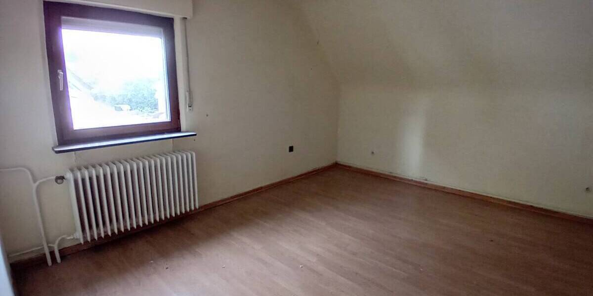 Einfamilienhaus Quierschied / Göttelborn Göttelborn - 5 Zimmer, 144 m&sup2;, 95.000&euro; | Angebot:25940452