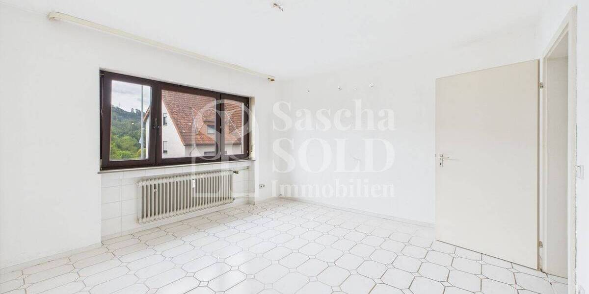 Helle und gut geschnittene 4-ZKB-Wohnung in St. Ingbert mit Balkon, Garage & großem Kellerraum - Etagenwohnung Sankt Ingbert Hassel | Angebot:26018615