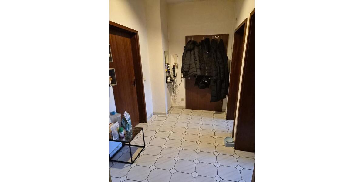 Dachgeschoßwohnung Völklingen - 3 Zimmer, 72 m&sup2;, 500&euro; | Angebot:24704339