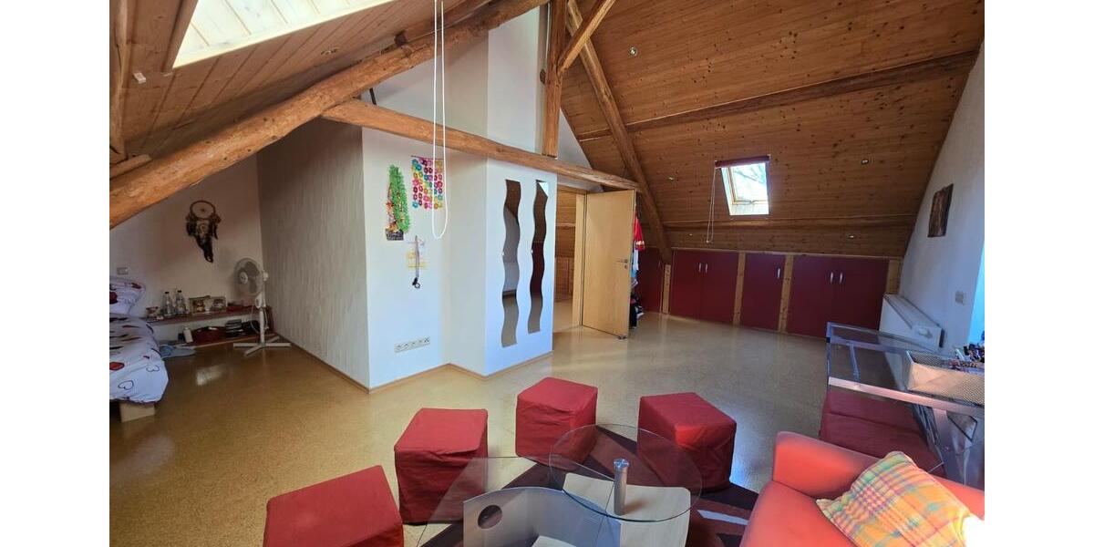 Etagenwohnung Tholey - 5 Zimmer, 200 m&sup2;, 1.350&euro; | Angebot:26521289