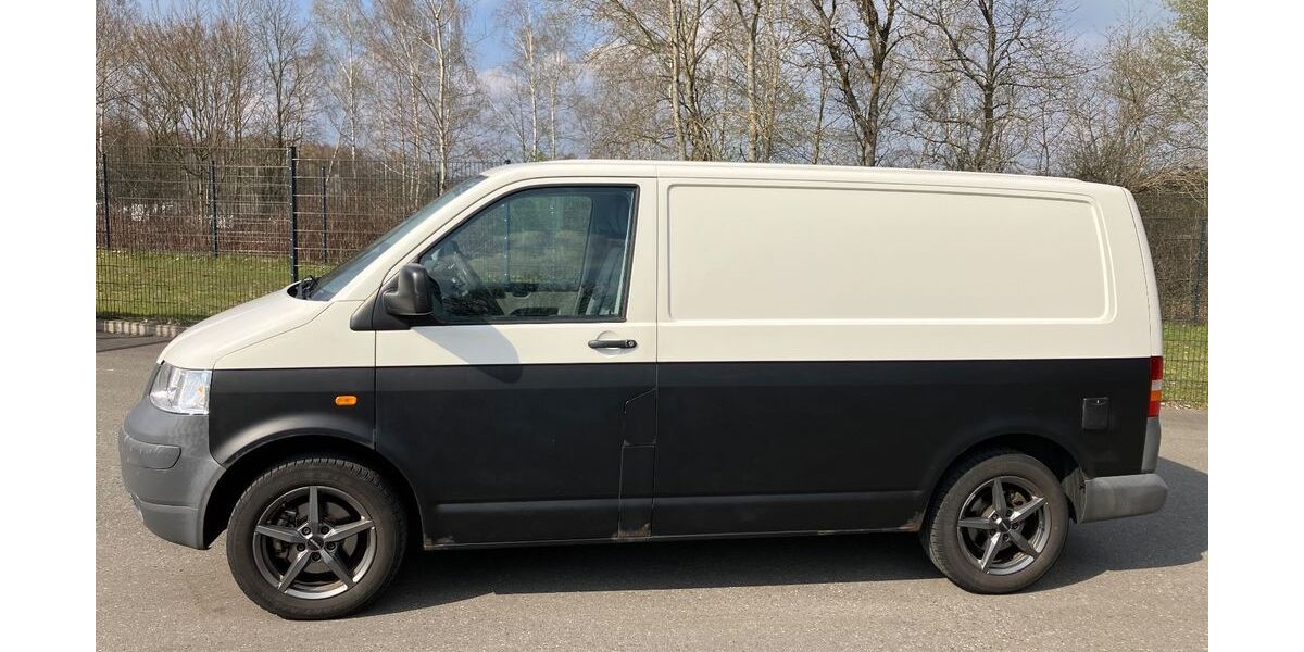 VW T5 Transporter 245.000 km 5.499 &euro; Homburg 66424
