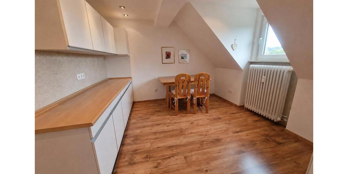 Dachgeschoßwohnung Saarbrücken Brebach-Fechingen - 4 Zimmer, 83 m&sup2;, 129.000&euro; | Angebot:26705534