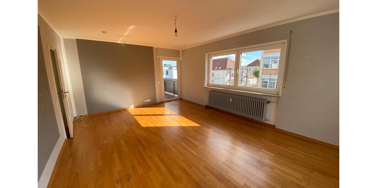 Etagenwohnung Homburg - 4 Zimmer, 100 m&sup2;, 850&euro; | Angebot:26680243