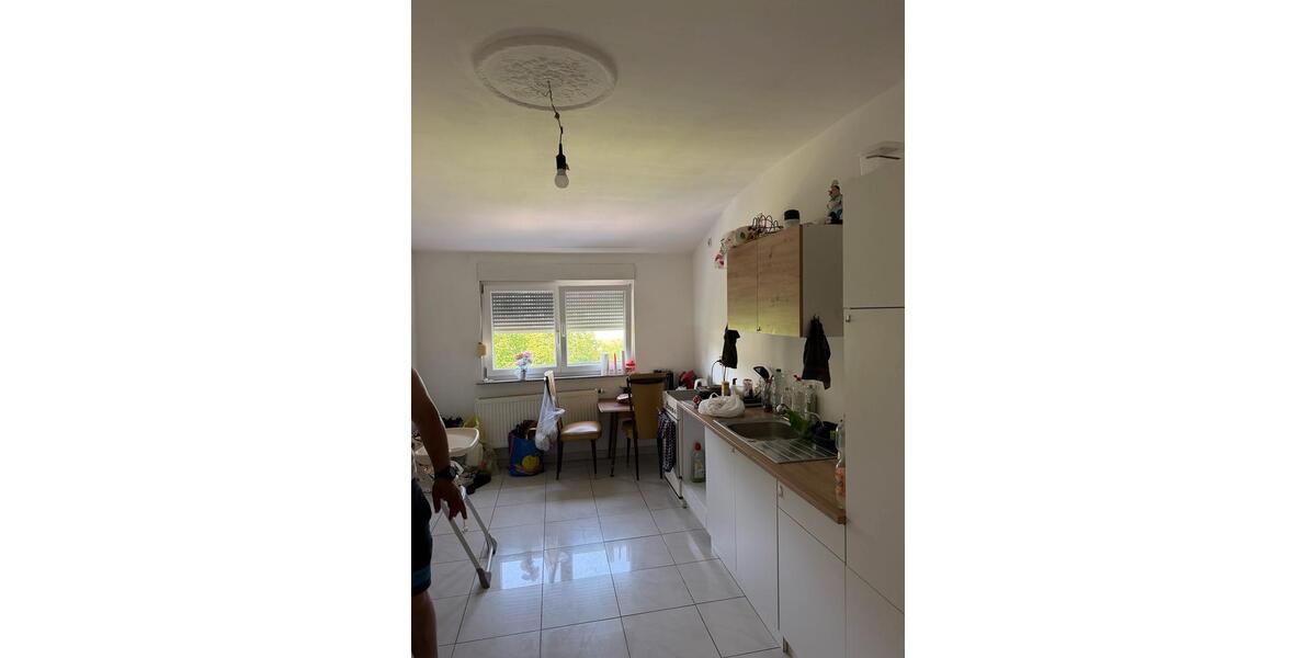 Etagenwohnung Saarbrücken Eschberg - 4 Zimmer, 90 m&sup2;, 750&euro; | Angebot:26702410