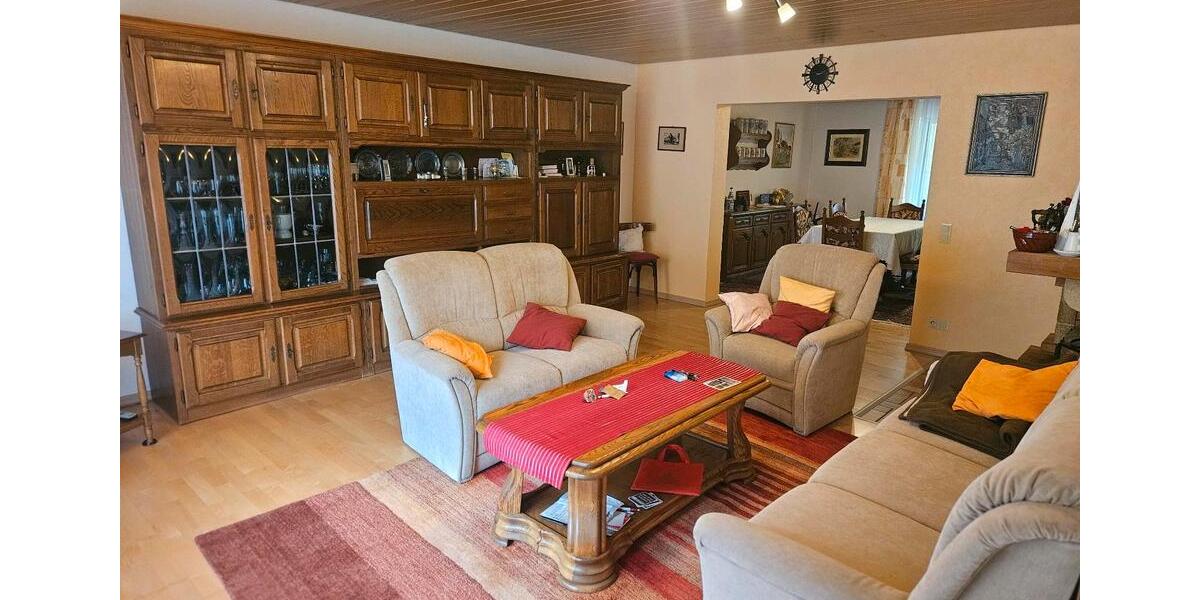Einfamilienhaus Sankt Ingbert - 12 Zimmer, 207 m&sup2;, 322.000&euro; | Angebot:23283392