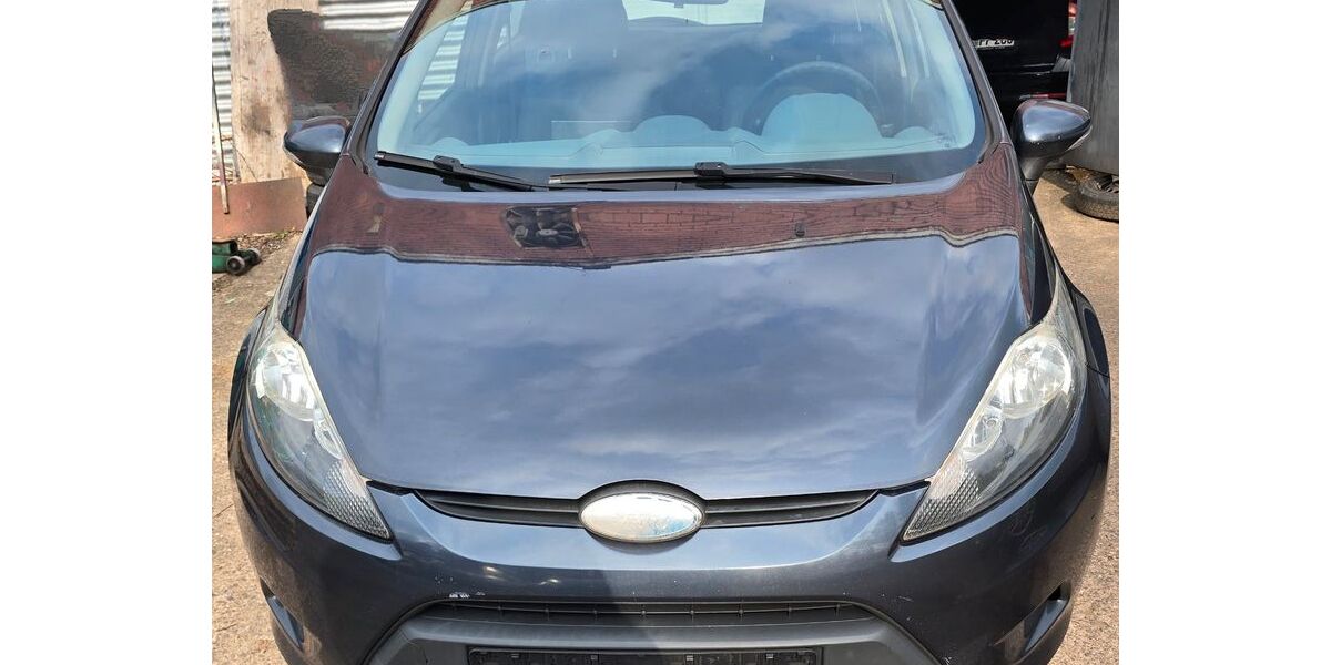 Ford Fiesta 226.000 km 1.850 &euro; Schwalbach 66773