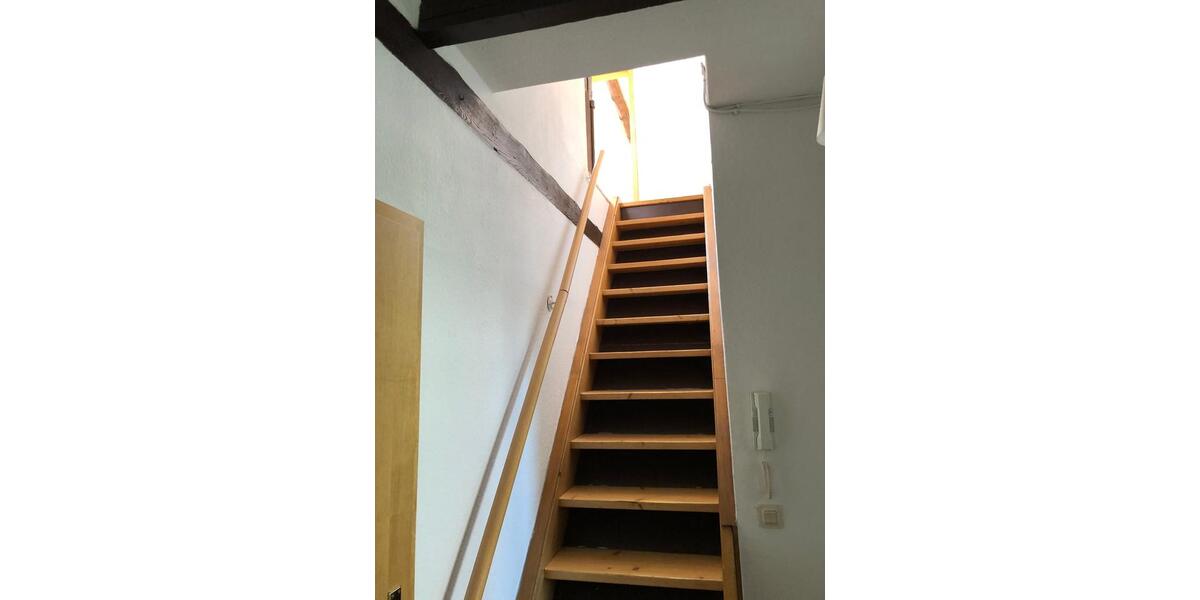 Dachgeschoßwohnung Saarbrücken - 3 Zimmer, 65 m&sup2;, 560&euro; | Angebot:26662956