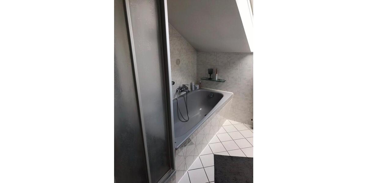 Dachgeschoßwohnung Bexbach - 2 Zimmer, 60 m&sup2;, 145.000&euro; | Angebot:26491351