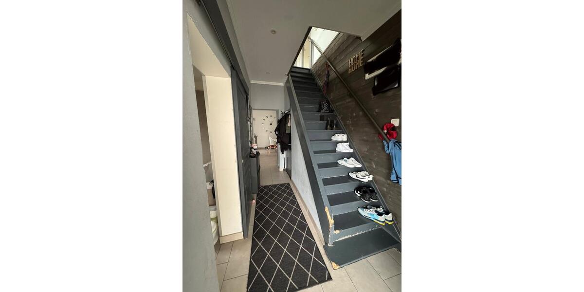 Einfamilienhaus Saarbrücken West - 5 Zimmer, 160 m&sup2;, 1.500&euro; | Angebot:25750506