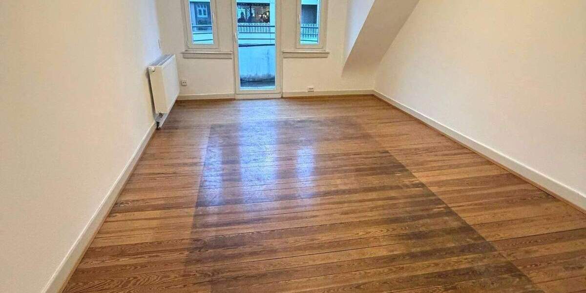 Etagenwohnung Saarbrücken St Johann - 3 Zimmer, 74 m&sup2;, 630&euro; | Angebot:25734880