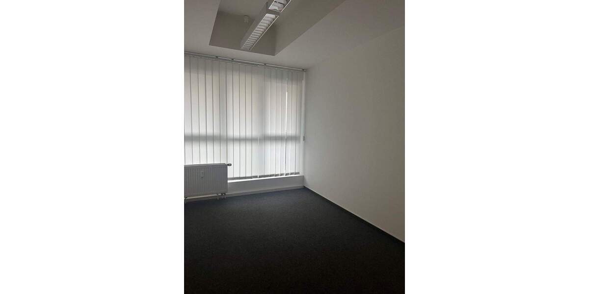 Gewerbeobjekt Saarlouis Roden - 4 Zimmer, 141 m&sup2;, 1.150&euro; | Angebot:25797881