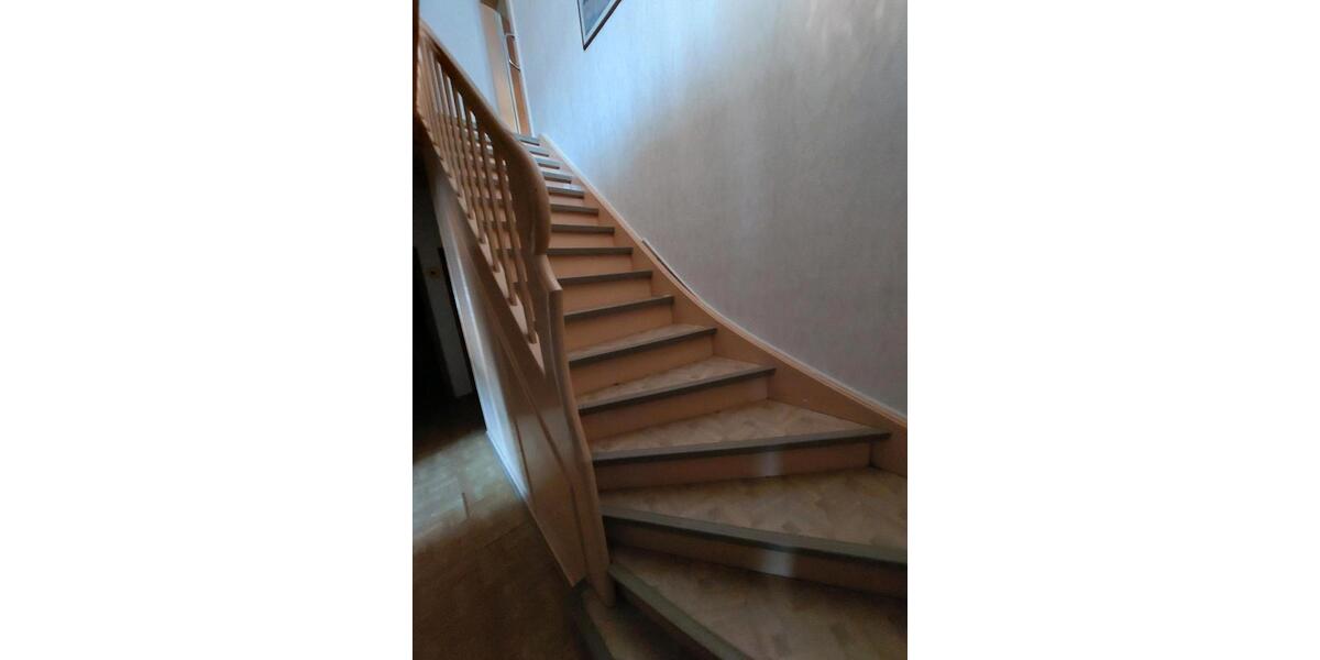 Einfamilienhaus Überherrn - 7 Zimmer, 160 m&sup2;, 180.000&euro; | Angebot:24352512