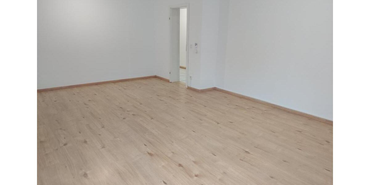 Dachgeschoßwohnung Neunkirchen - 6 Zimmer, 150 m&sup2;, 300.000&euro; | Angebot:25751840