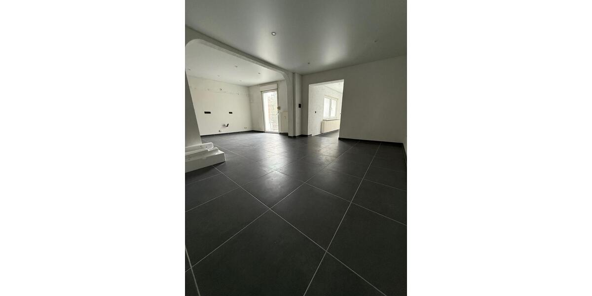 Erdgeschoßwohnung Völklingen - 3 Zimmer, 100 m&sup2;, 1.000&euro; | Angebot:25539811