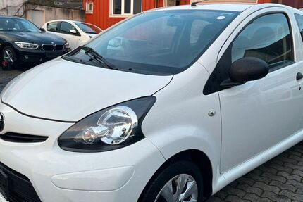 Toyota Aygo (X) 183.000 km 2.680 &euro; Saarlouis 66740