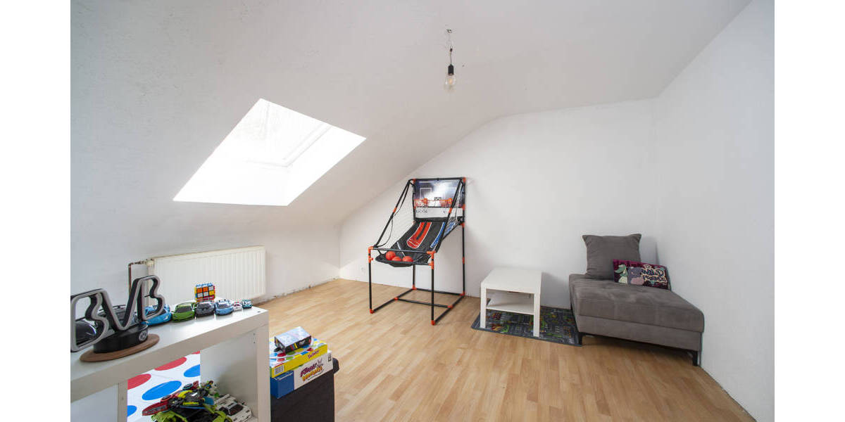 Mehrfamilienhaus, Wohnhaus Saarbrücken / Brebach-Fechingen Brebach-Fechingen - 9 Zimmer, 250 m&sup2;, 415.000&euro; | Angebot:25957973