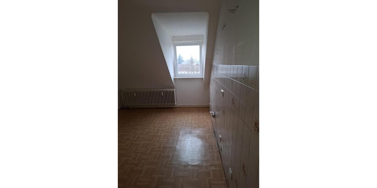 Dachgeschoßwohnung Bous - 3 Zimmer, 90 m&sup2;, 600&euro; | Angebot:26677032