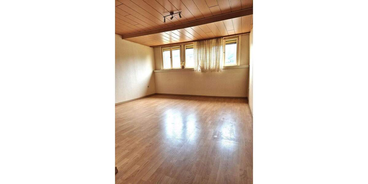 Mehrfamilienhaus, Wohnhaus Saarbrücken Dudweiler - 4 Zimmer, 95 m&sup2;, 99.000&euro; | Angebot:25743844