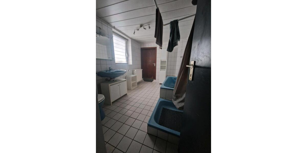 Einfamilienhaus Saarwellingen - 5 Zimmer, 84 m&sup2;, 119.000&euro; | Angebot:25994369