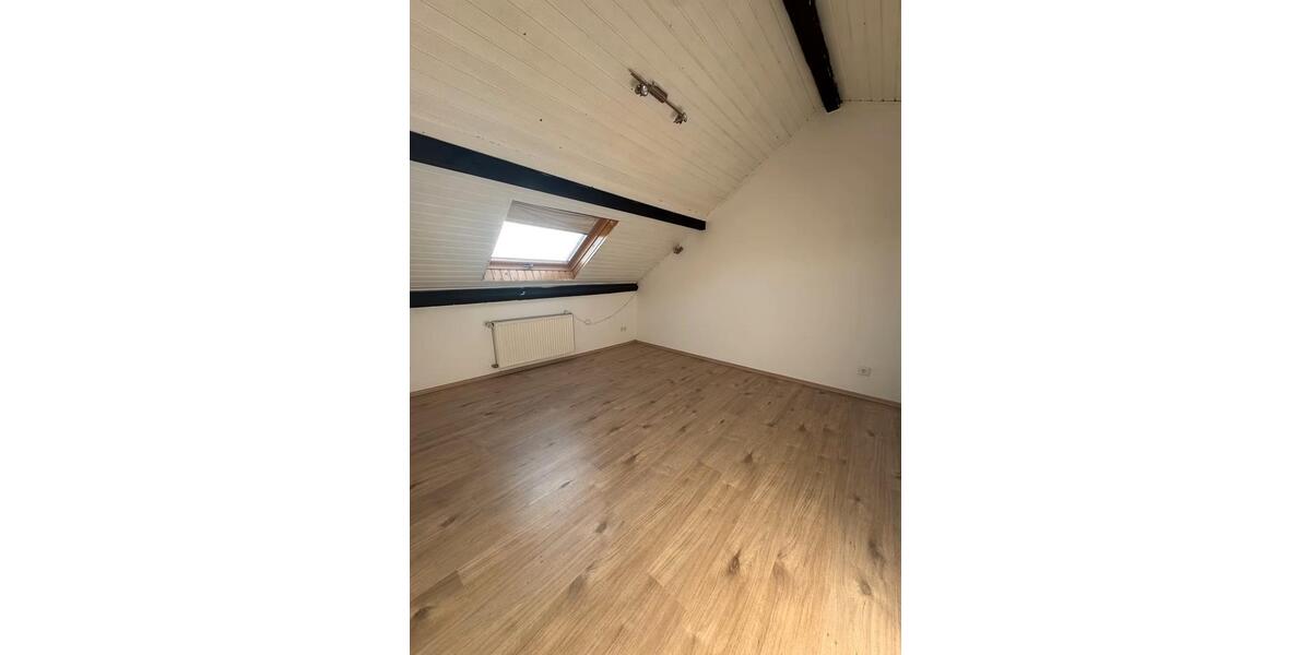 Etagenwohnung Saarbrücken Ensheim - 3 Zimmer, 70 m&sup2;, 650&euro; | Angebot:26634091