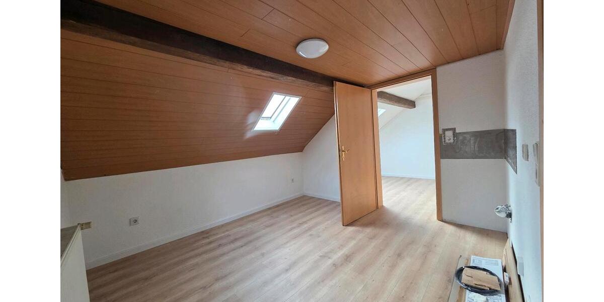 Dachgeschoßwohnung Nalbach - 2 Zimmer, 50 m&sup2;, 500&euro; | Angebot:25549562