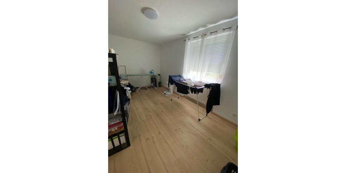 Etagenwohnung Saarbrücken Dudweiler - 3 Zimmer, 82 m&sup2;, 740&euro; | Angebot:25637818