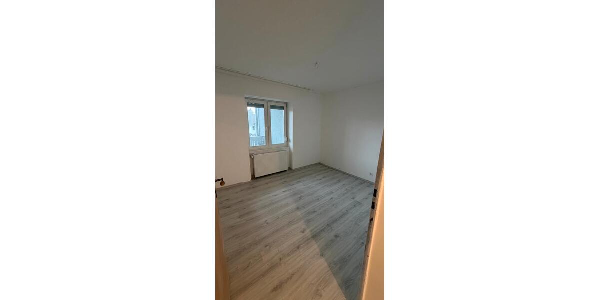 Etagenwohnung Wallerfangen - 3 Zimmer, 55 m&sup2;, 670&euro; | Angebot:25648970