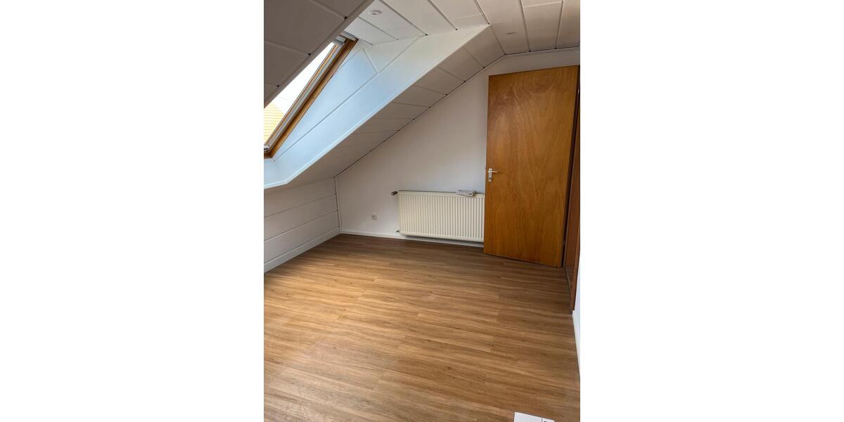 Dachgeschoßwohnung Neunkirchen - 2 Zimmer, 65 m&sup2;, 490&euro; | Angebot:25921066