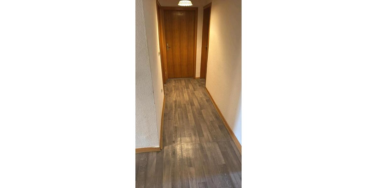 Dachgeschoßwohnung Völklingen - 2 Zimmer, 65 m&sup2;, 550&euro; | Angebot:25262103
