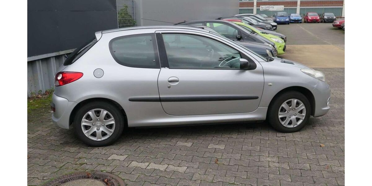 Peugeot 206 122.300 km 2.750 &euro; Saarbrücken 66117