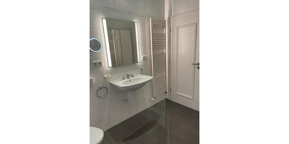 Villa Völklingen - 10 Zimmer, 252 m&sup2;, 548.000&euro; | Angebot:24673381