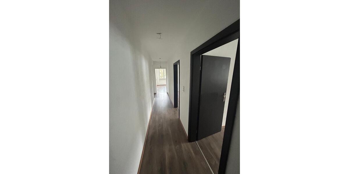 Etagenwohnung Neunkirchen - 3 Zimmer, 100 m&sup2;, 1.240&euro; | Angebot:25760216