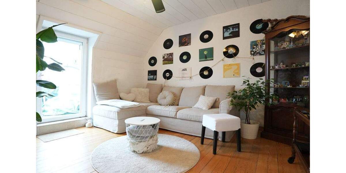 Einfamilienhaus St. Ingbert Rohrbach - 8 Zimmer, 180 m&sup2;, 369.000&euro; | Angebot:25772957