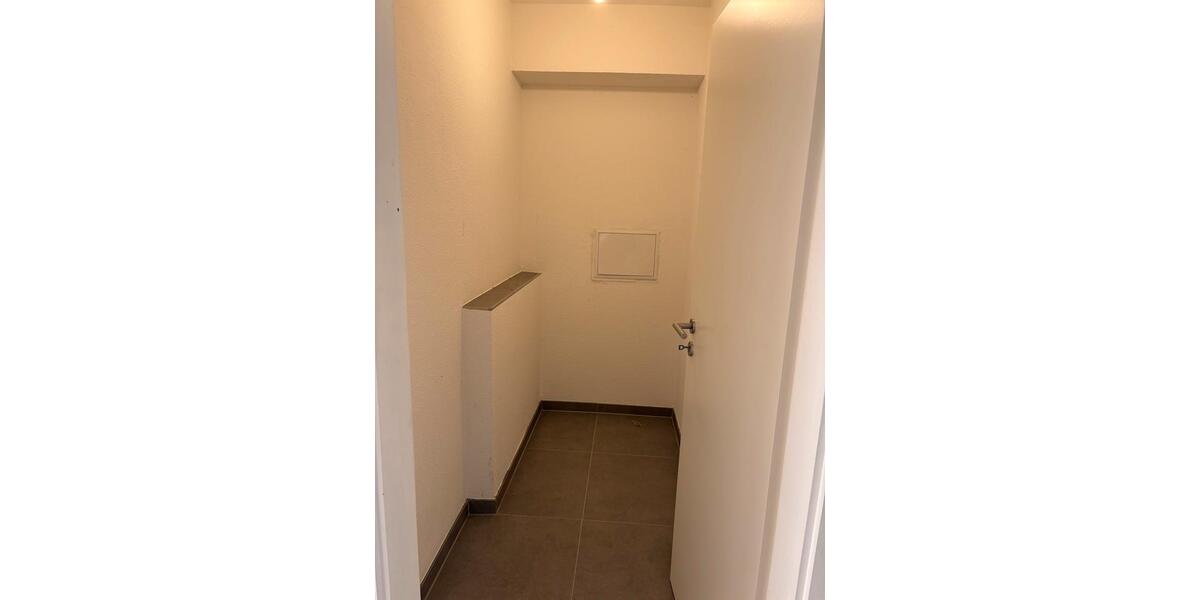 Etagenwohnung Saarbrücken - 2 Zimmer, 70 m&sup2;, 850&euro; | Angebot:26007926
