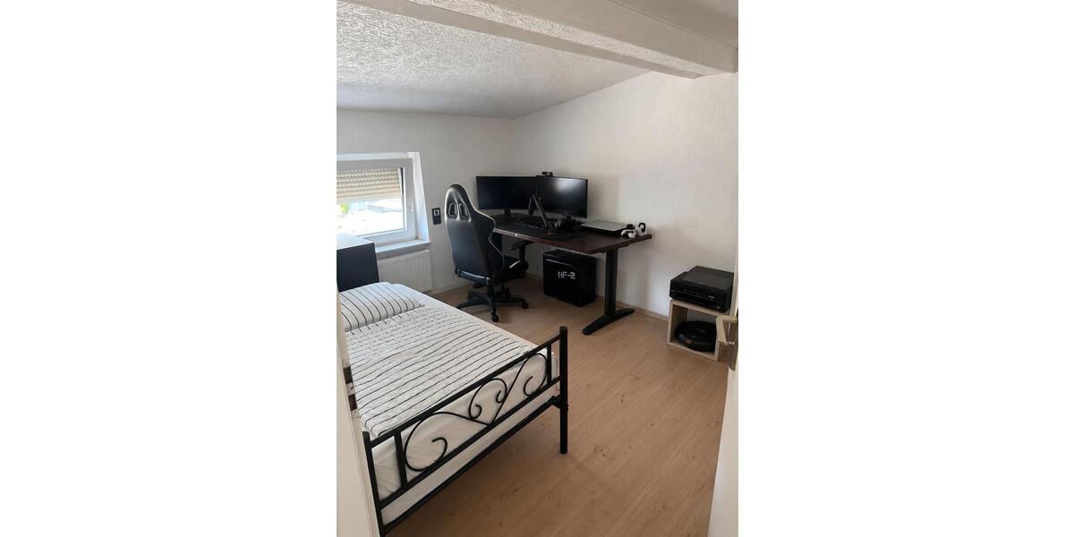 Reihenhaus Heusweiler - 3 Zimmer, 138 m&sup2;, 220.000&euro; | Angebot:27010141