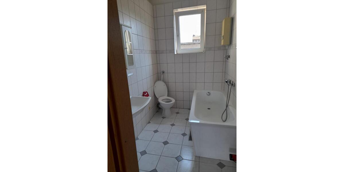 Dachgeschoßwohnung Saarbrücken Brebach-Fechingen - 2 Zimmer, 56 m&sup2;, 450&euro; | Angebot:26119602