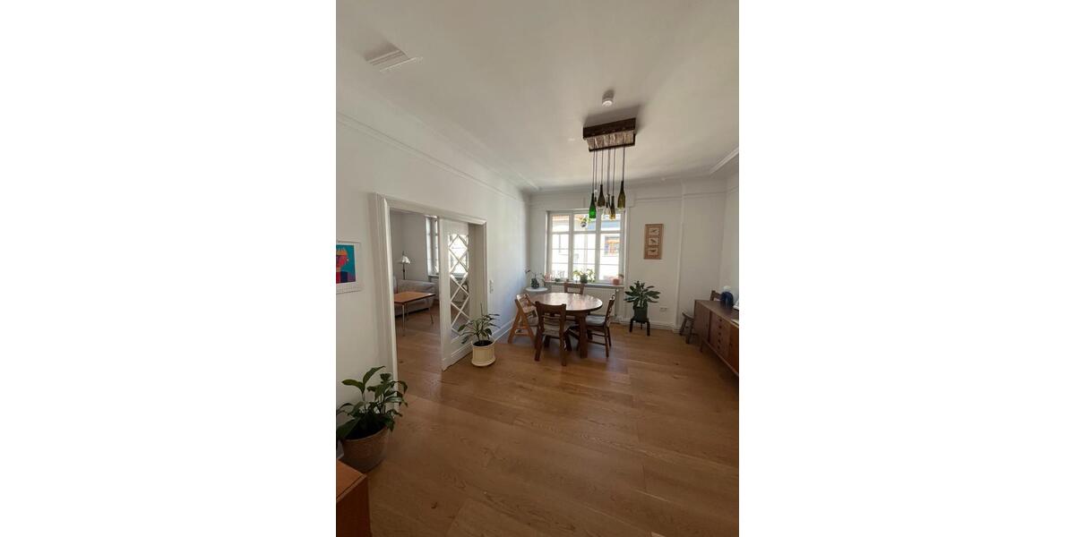 Etagenwohnung Saarbrücken - 4 Zimmer, 100 m&sup2;, 1.400&euro; | Angebot:25944432