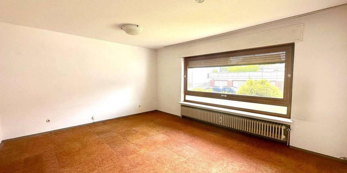 Einfamilienhaus Saarwellingen Schwarzenholz - 8 Zimmer, 190 m&sup2;, 189.000&euro; | Angebot:26730955
