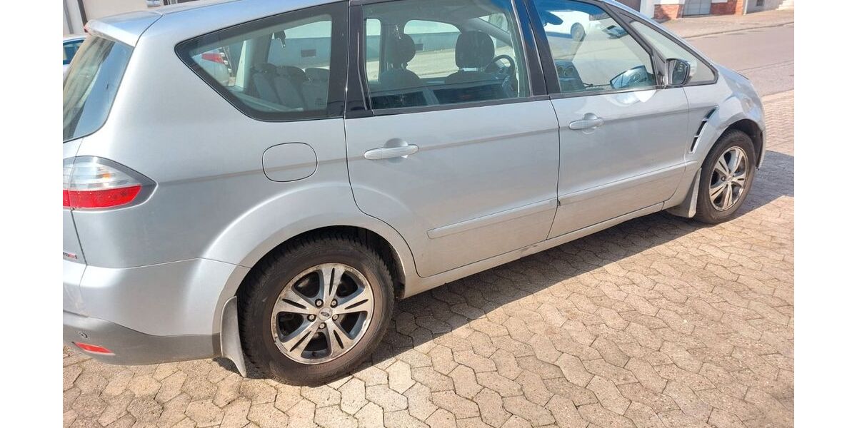 Ford S-Max 141.000 km 3.900 &euro; Schmelz 66839