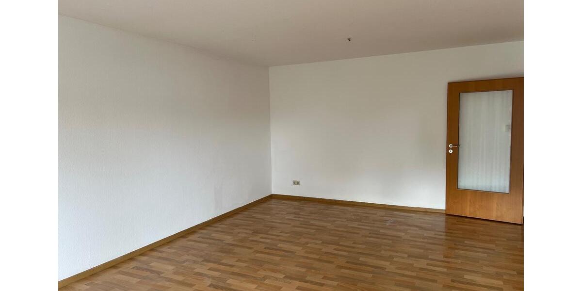 Etagenwohnung Schmelz - 2 Zimmer, 68 m&sup2;, 680&euro; | Angebot:24311015