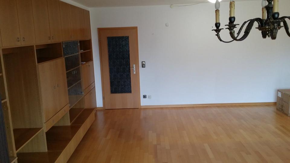 Erdgeschoßwohnung Völklingen - 2 Zimmer, 65 m&sup2;, 520&euro; | Angebot:25362964