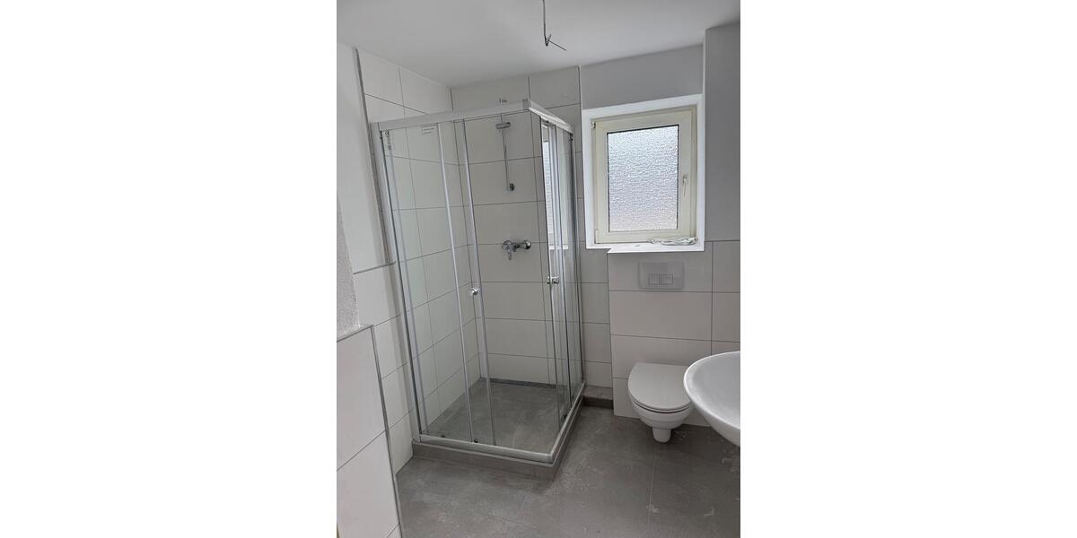 Dachgeschoßwohnung Saarbrücken West - 3 Zimmer, 75 m&sup2;, 800&euro; | Angebot:25636257