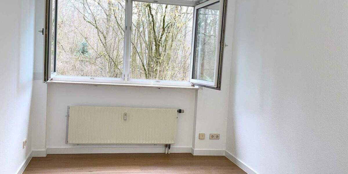Etagenwohnung Saarbrücken St Arnual - 3 Zimmer, 89 m&sup2;, 960&euro; | Angebot:25743973