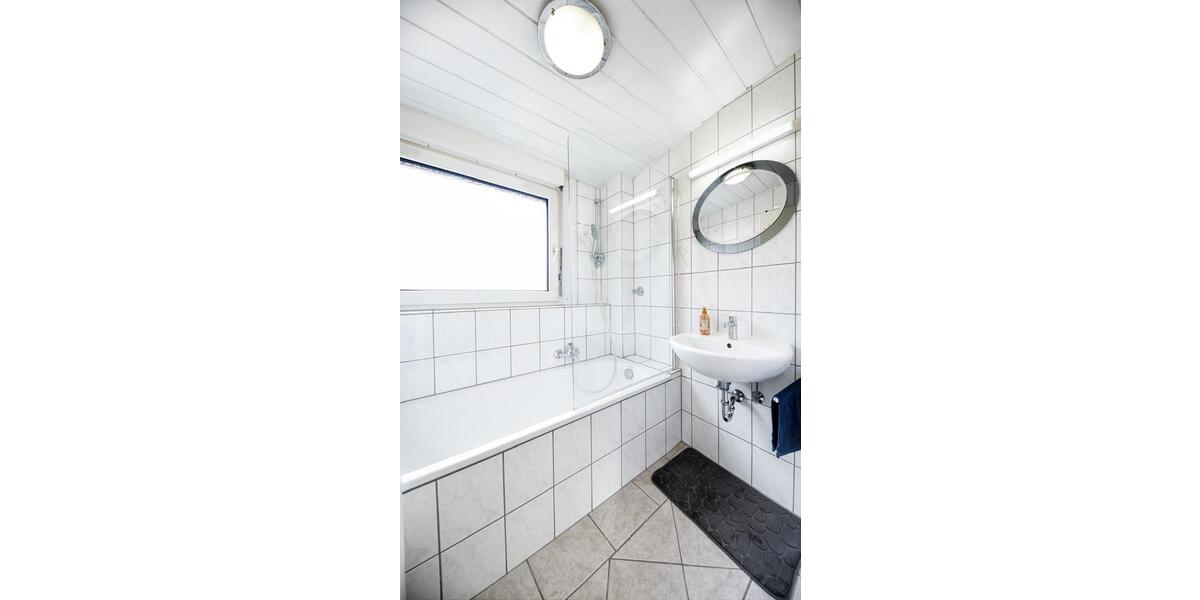 Dachgeschoßwohnung Saarbrücken West - 1 Zimmer, 48 m&sup2;, 850&euro; | Angebot:25942073