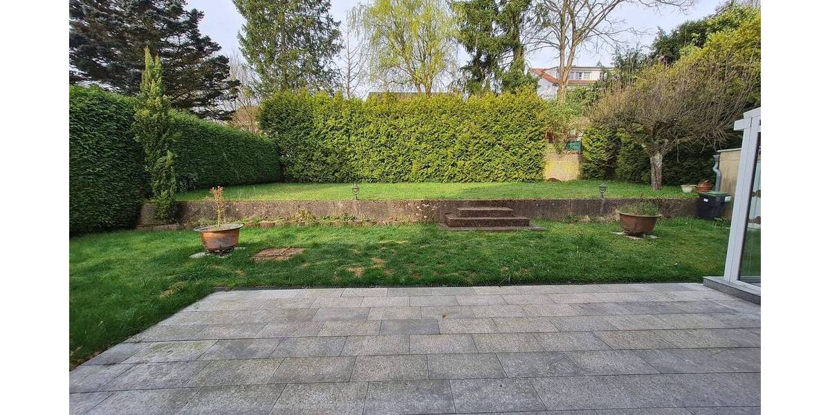 Etagenwohnung Saarbrücken Malstatt - 2 Zimmer, 125 m&sup2;, 1.250&euro; | Angebot:25927129