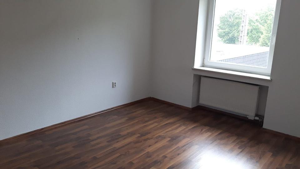 Etagenwohnung Rehlingen-Siersburg Siersburg - 3 Zimmer, 80 m&sup2;, 500&euro; | Angebot:25306178