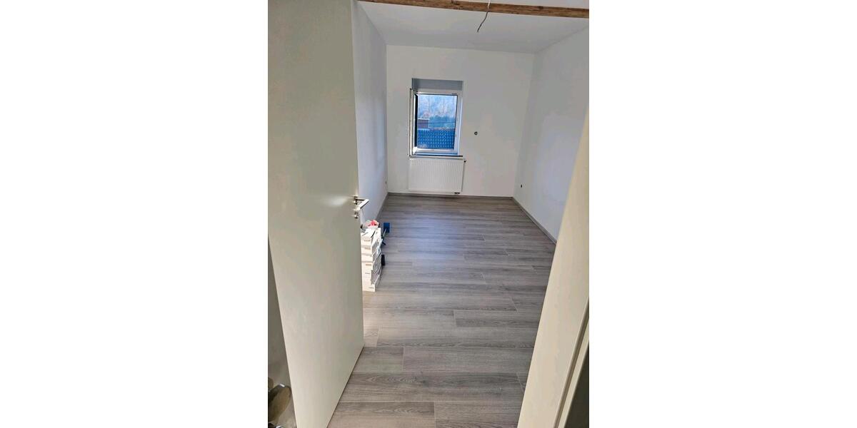 Etagenwohnung Neunkirchen - 5 Zimmer, 120 m&sup2;, 950&euro; | Angebot:25539818