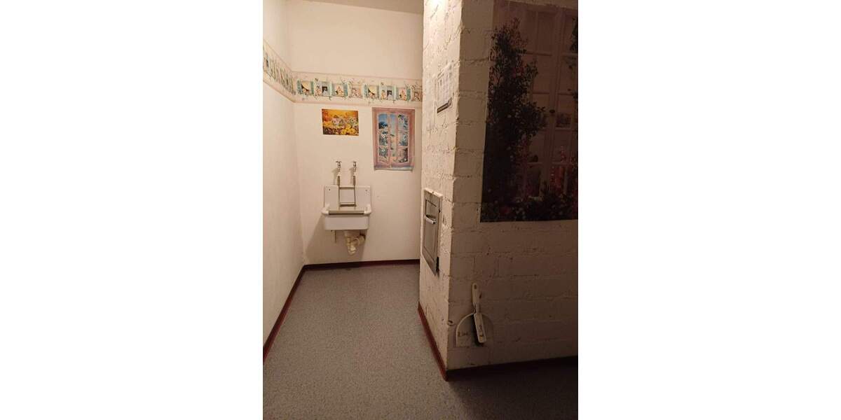 Etagenwohnung Neunkirchen Innenstadt - 3 Zimmer, 75 m&sup2;, 110.000&euro; | Angebot:25683936