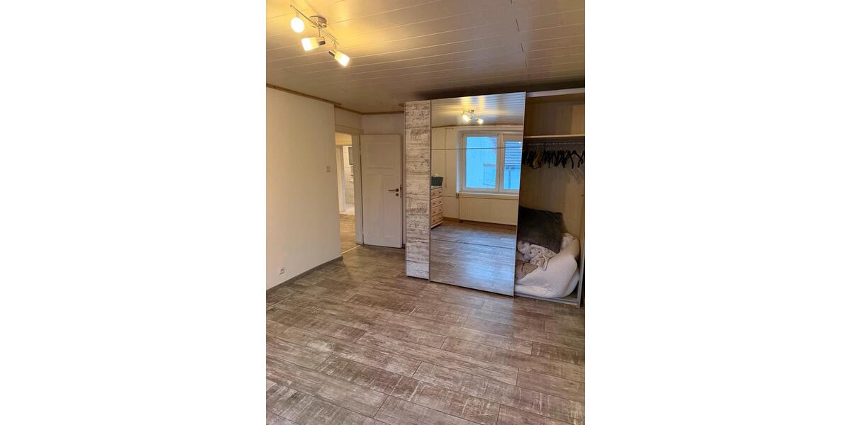 Einfamilienhaus Rehlingen-Siersburg Siersburg - 11 Zimmer, 270 m&sup2;, 2.000&euro; | Angebot:25765789