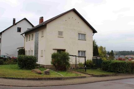 Haus Sankt Ingbert - 6 Zimmer, 148 m&sup2;, 350.000&euro; | Angebot:24953378